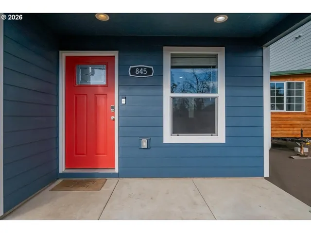 $615,000 | 847 West Oak Street, Lebanon, OR 97355