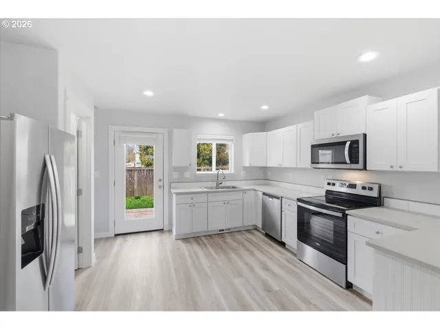 $615,000 | 847 West Oak Street, Lebanon, OR 97355