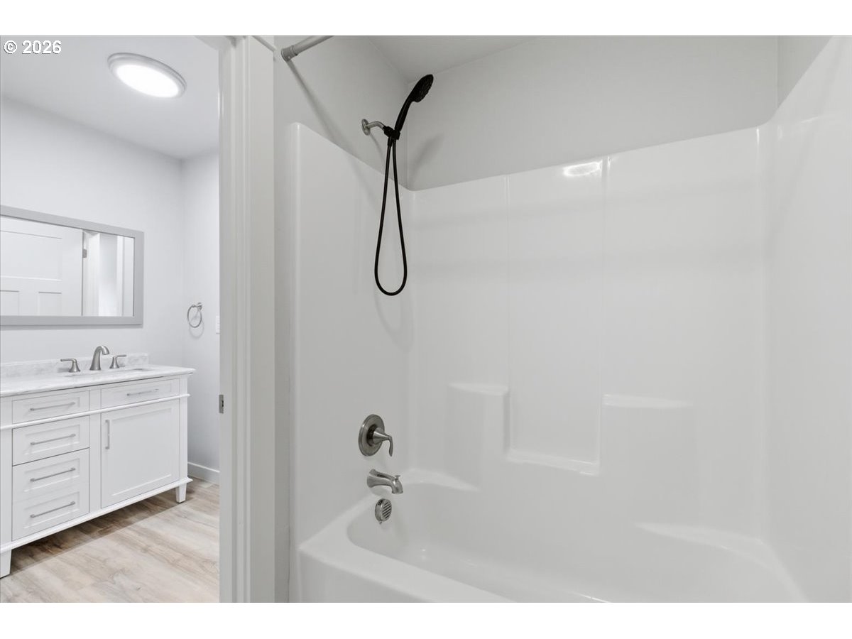 847 West Oak Street Lebanon, OR 97355 - Photo 44 of 48