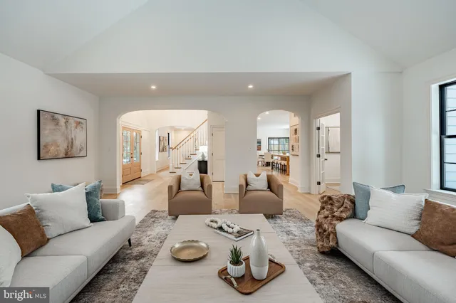 $2,695,000 | 1427 Sugartown Road, Berwyn, PA 19301