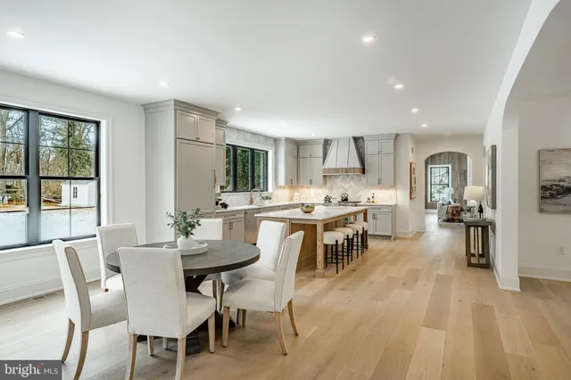 $2,695,000 | 1427 Sugartown Road, Berwyn, PA 19301