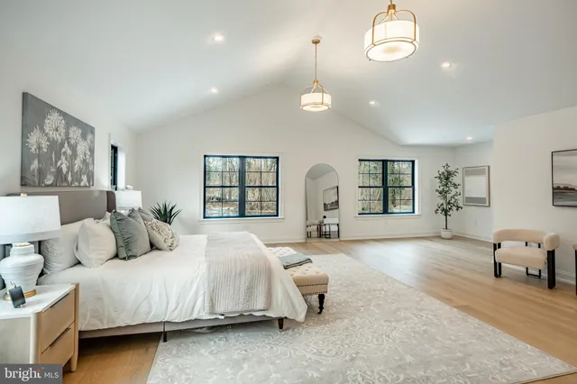 $2,695,000 | 1427 Sugartown Road, Berwyn, PA 19301