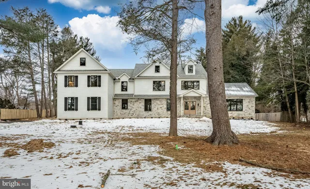 $2,695,000 | 1427 Sugartown Road, Berwyn, PA 19301