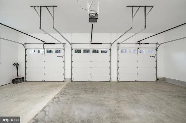 $2,695,000 | 1427 Sugartown Road, Berwyn, PA 19301