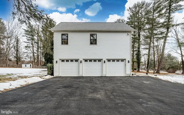 $2,695,000 | 1427 Sugartown Road, Berwyn, PA 19301