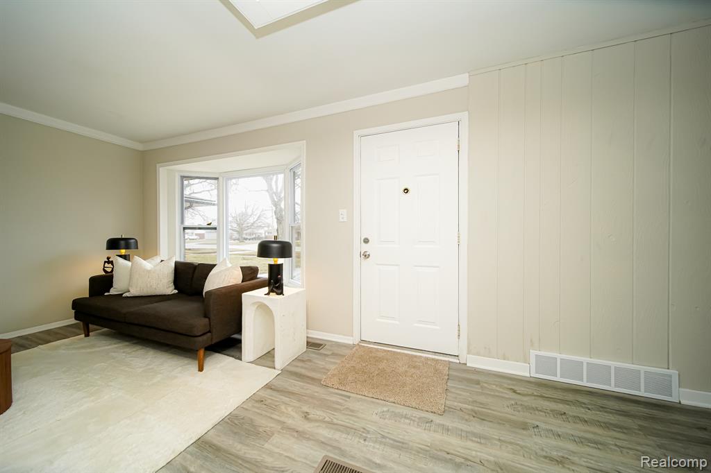 30644 Hayes Road Roseville, MI 48066 - Photo 11 of 60 Gallery Image 11