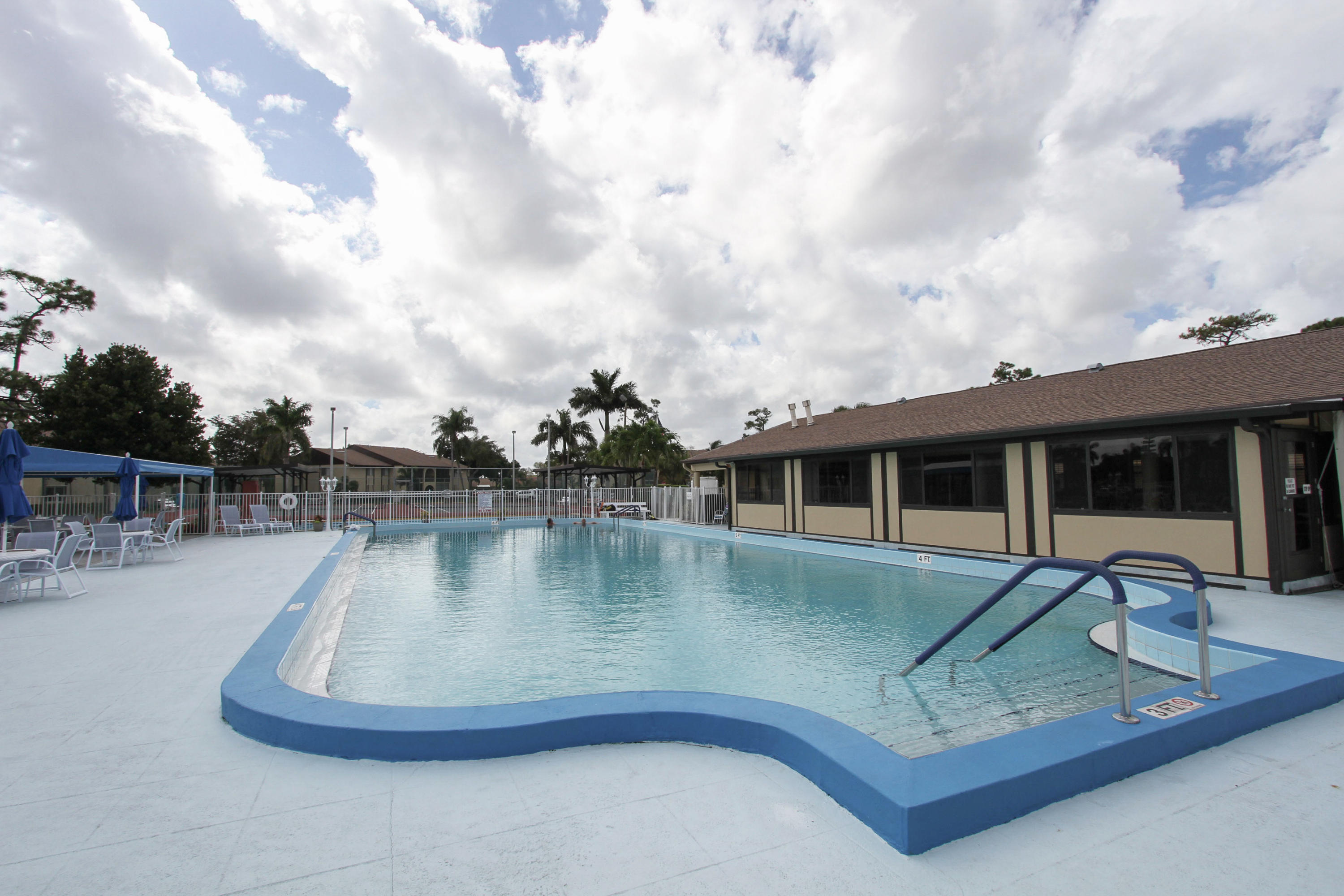 329 Pine Ridge Circle, Unit C2 Greenacres, FL 33463 - Photo 21 of 21 21_20_cam18881