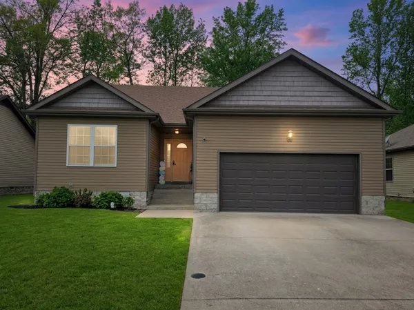 $295,000 | 442 North Magnolia Drive, Clarksville, TN 37042