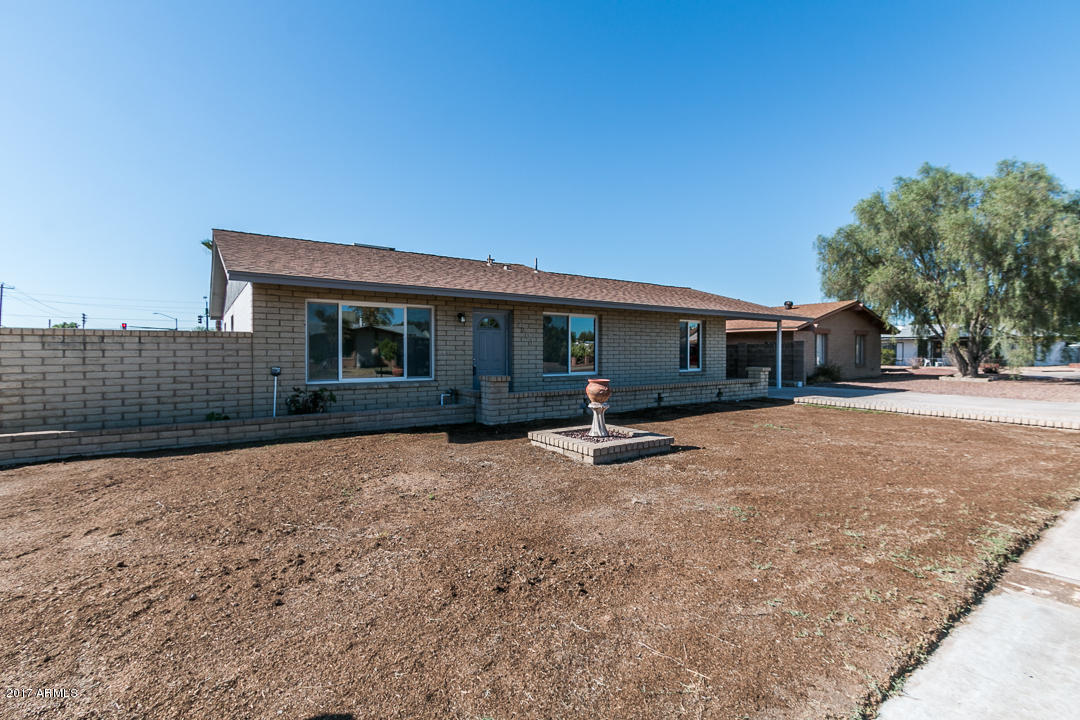 2301 West Wethersfield Road Phoenix, AZ 85029 - Photo 2 of 26 10467 (1 of 28)