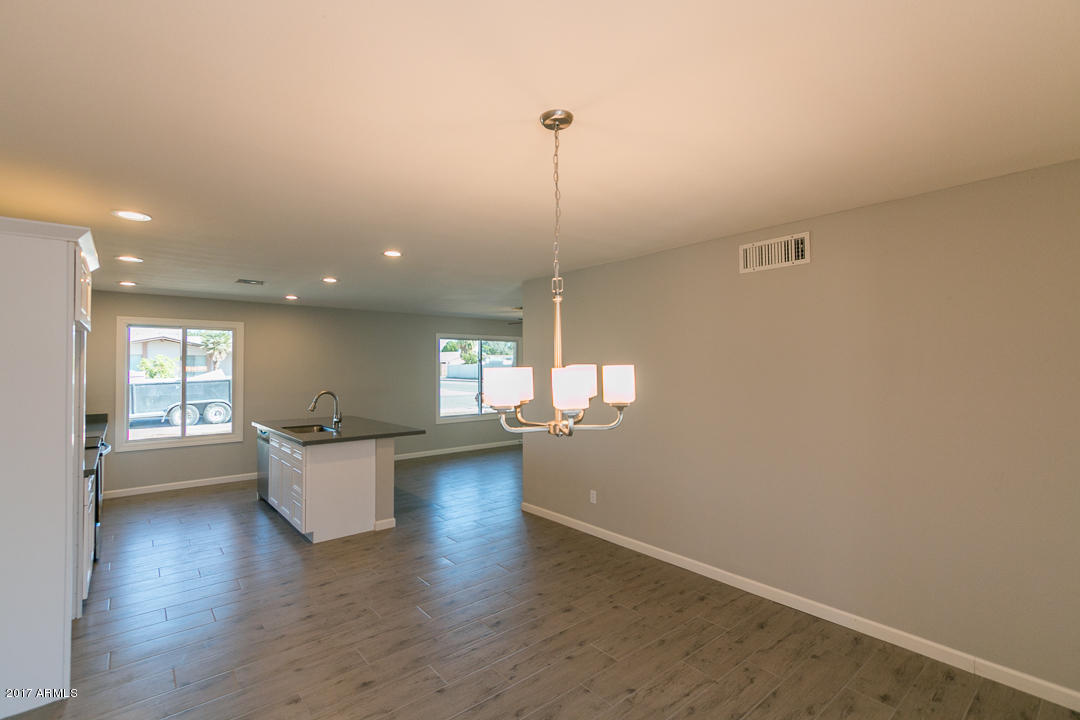 2301 West Wethersfield Road Phoenix, AZ 85029 - Photo 8 of 26 10467 (10 of 28)