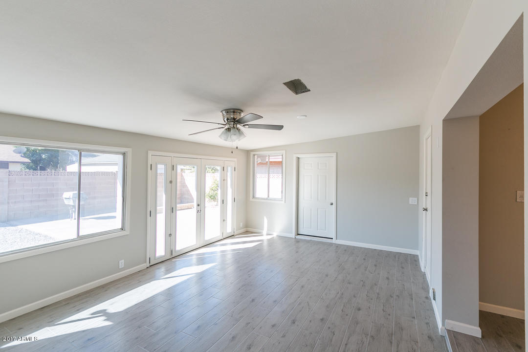 2301 West Wethersfield Road Phoenix, AZ 85029 - Photo 9 of 26 10467 (11 of 28)