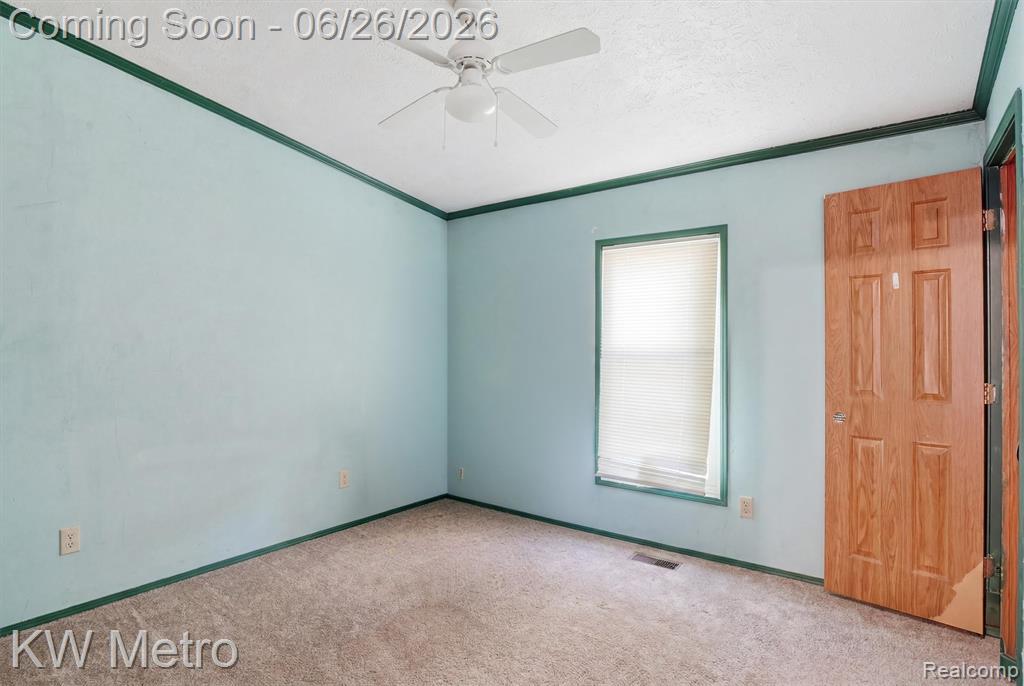 22733 Sumpter Road Belleville, MI 48111 - Photo 27 of 52