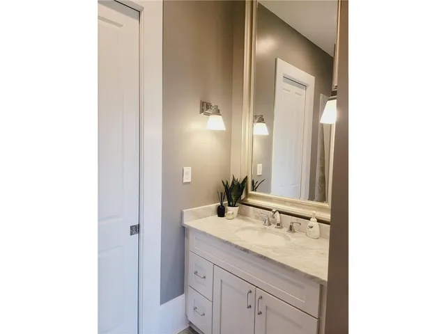 $4,300 | 2301 Upperline Street, New Orleans, LA 70115