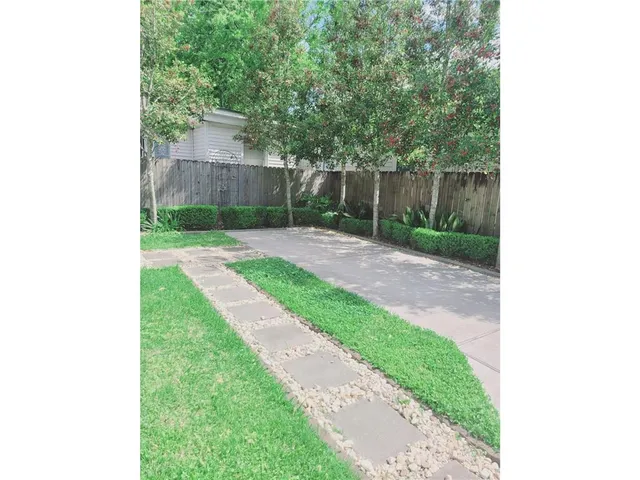 $4,300 | 2301 Upperline Street, New Orleans, LA 70115