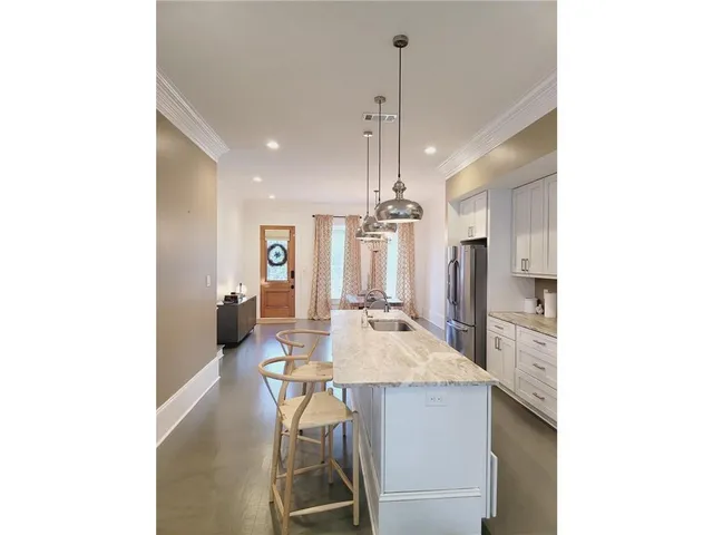 $4,300 | 2301 Upperline Street, New Orleans, LA 70115