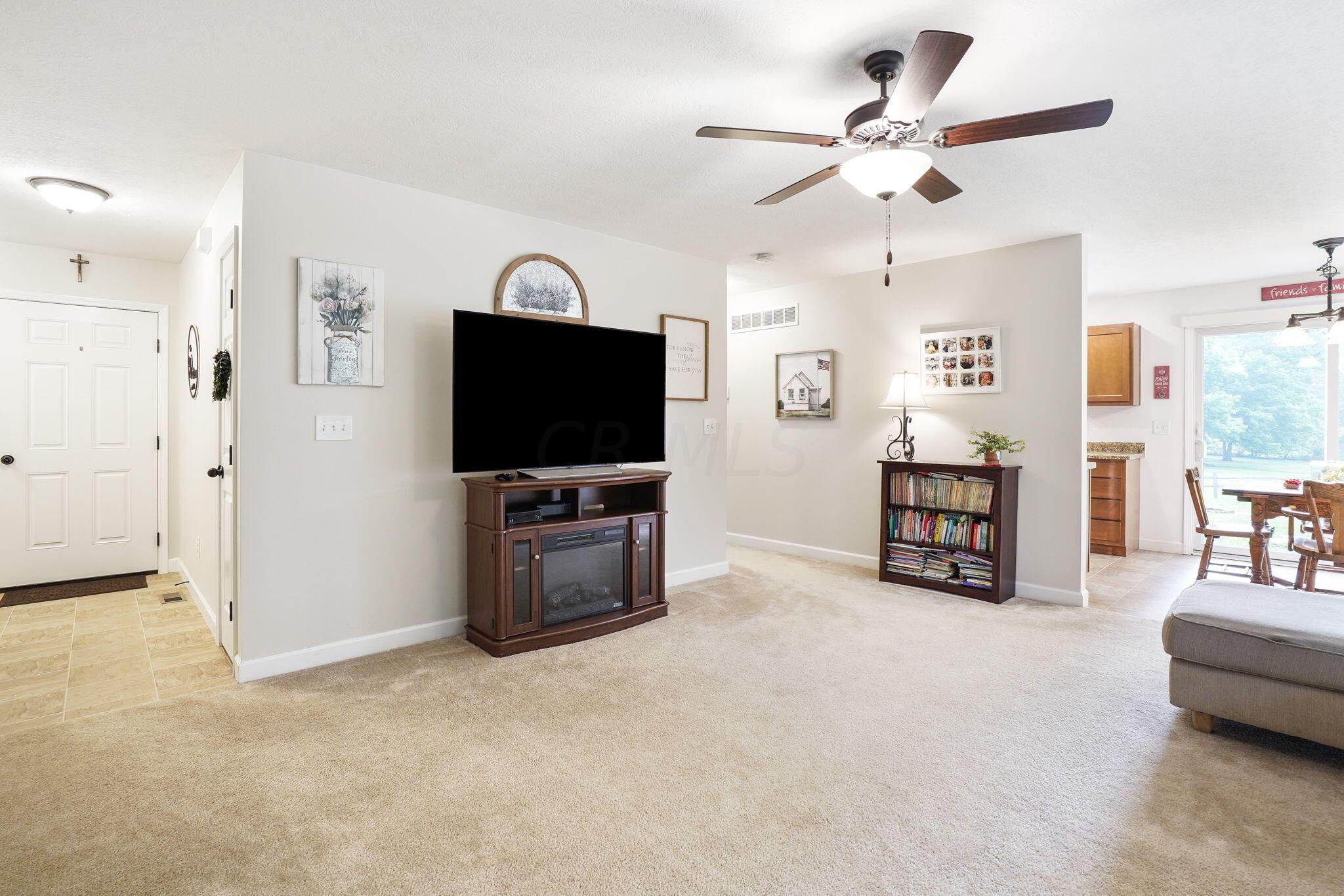 4570 Fremar Road Northeast Lancaster, OH 43130 - Photo 7 of 34 12-web-or-mls-DSC07575
