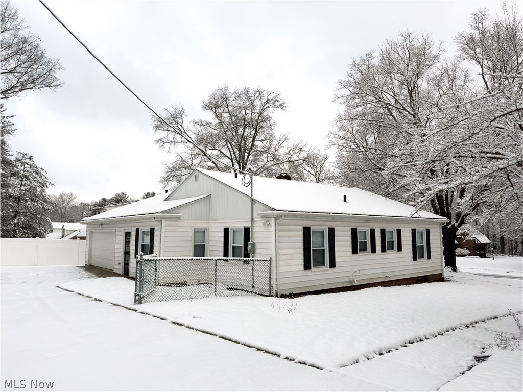 2215 Volney Road Youngstown, OH 44511 - Photo 2 of 22 Gallery Image 2