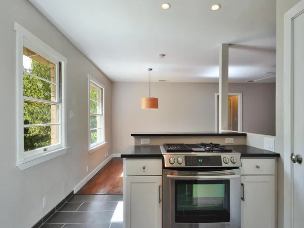 $3,000 | 5219 Woodrow Avenue, Austin, TX 78756