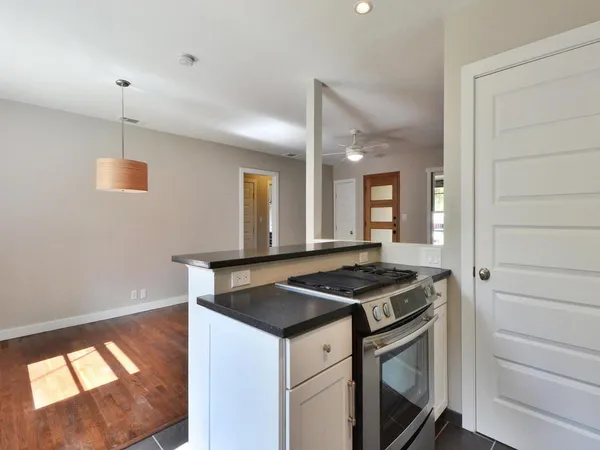 $3,000 | 5219 Woodrow Avenue, Austin, TX 78756