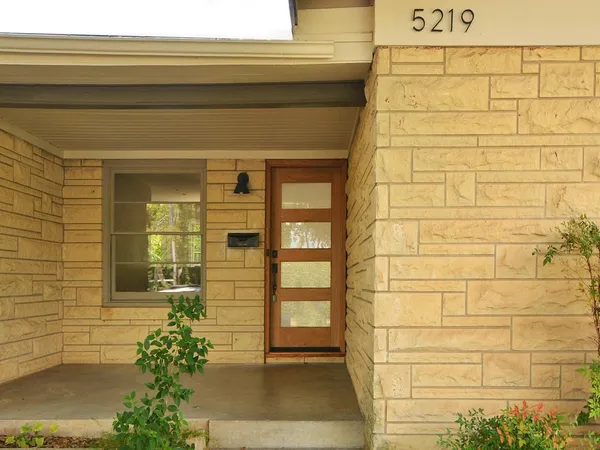 $3,000 | 5219 Woodrow Avenue, Austin, TX 78756