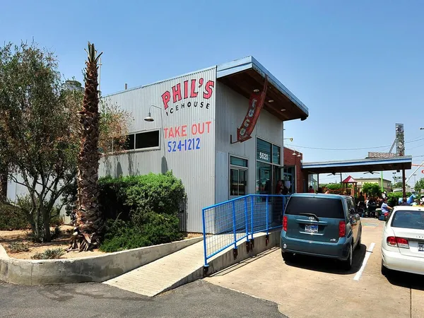 $3,000 | 5219 Woodrow Avenue, Austin, TX 78756