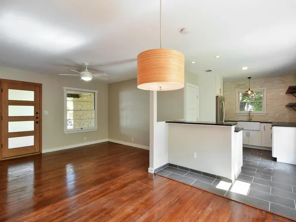 $3,000 | 5219 Woodrow Avenue, Austin, TX 78756