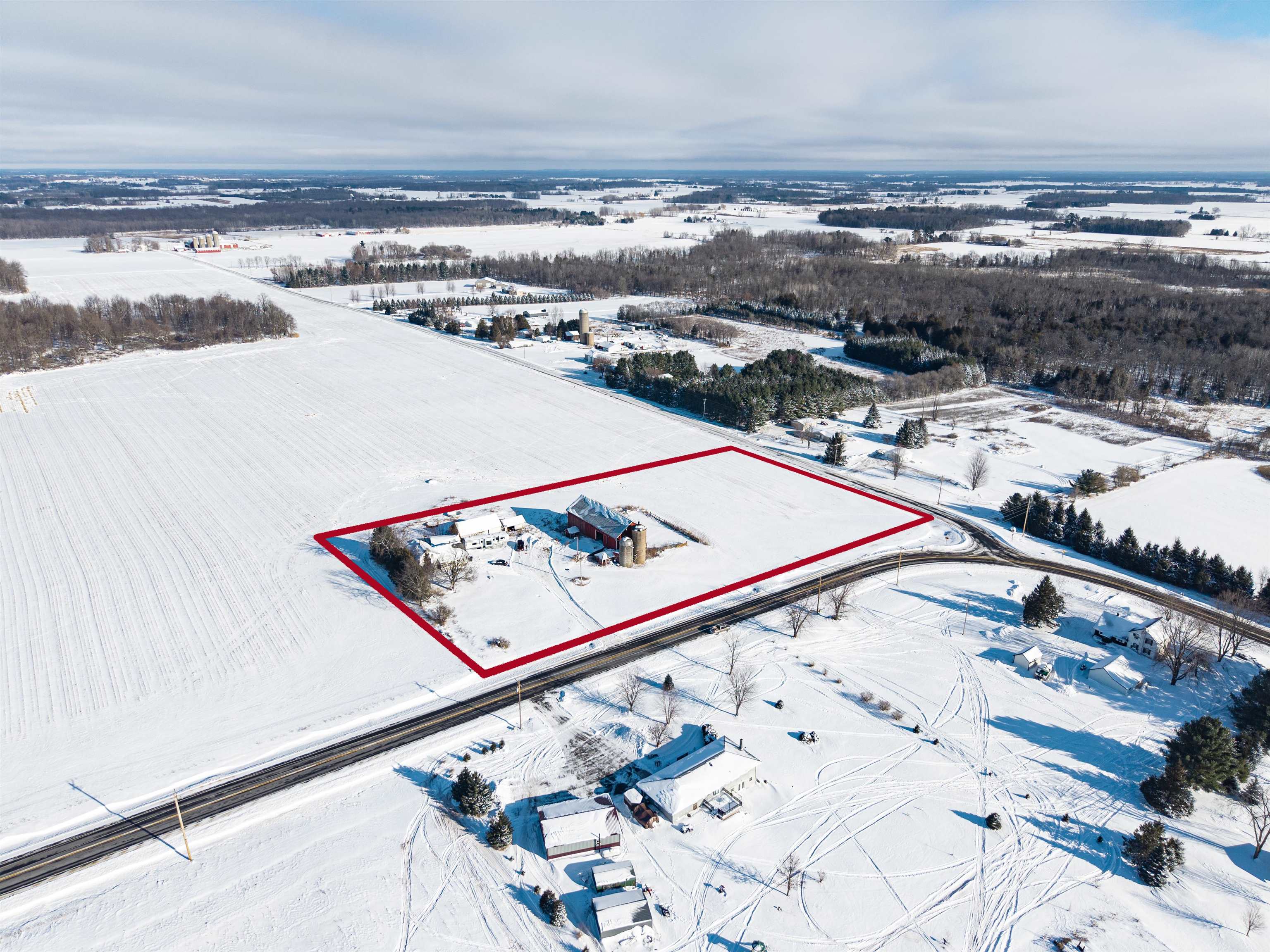 E8834 County Road North New London, WI 54961 - Photo 12 of 29