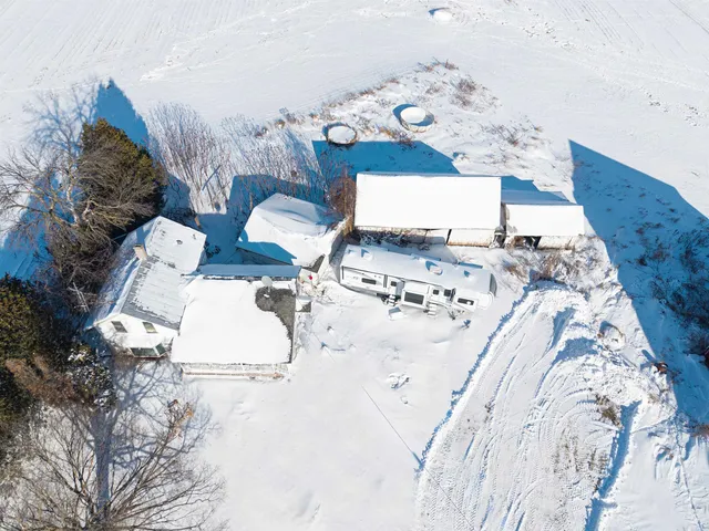 $219,000 | E8834 County Road North, New London, WI 54961