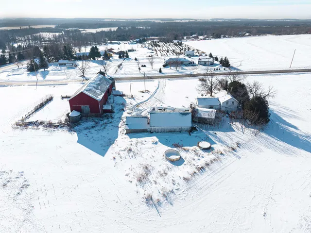 $219,000 | E8834 County Road North, New London, WI 54961