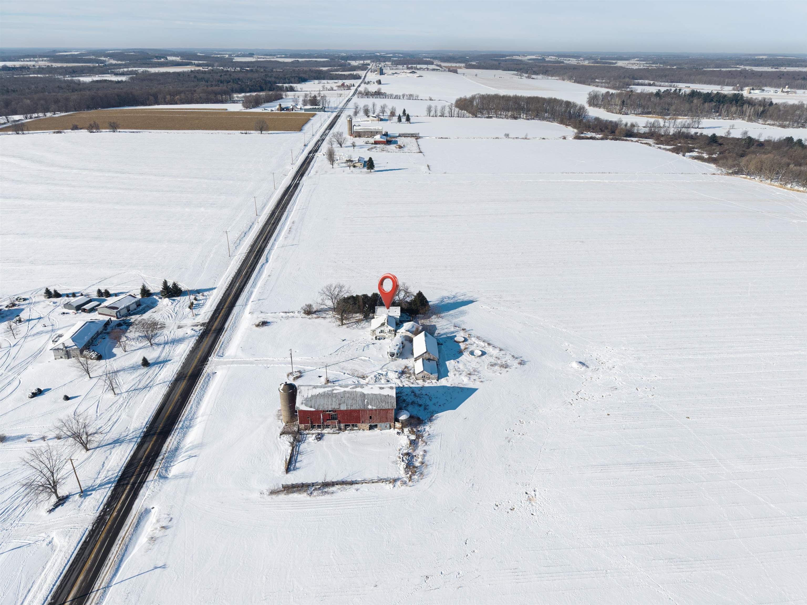 E8834 County Road North New London, WI 54961 - Photo 9 of 29