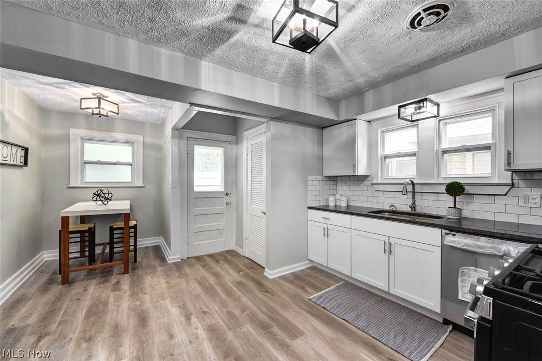 3808 Summit Park Road Cleveland Heights, OH 44121 - Photo 10 of 27