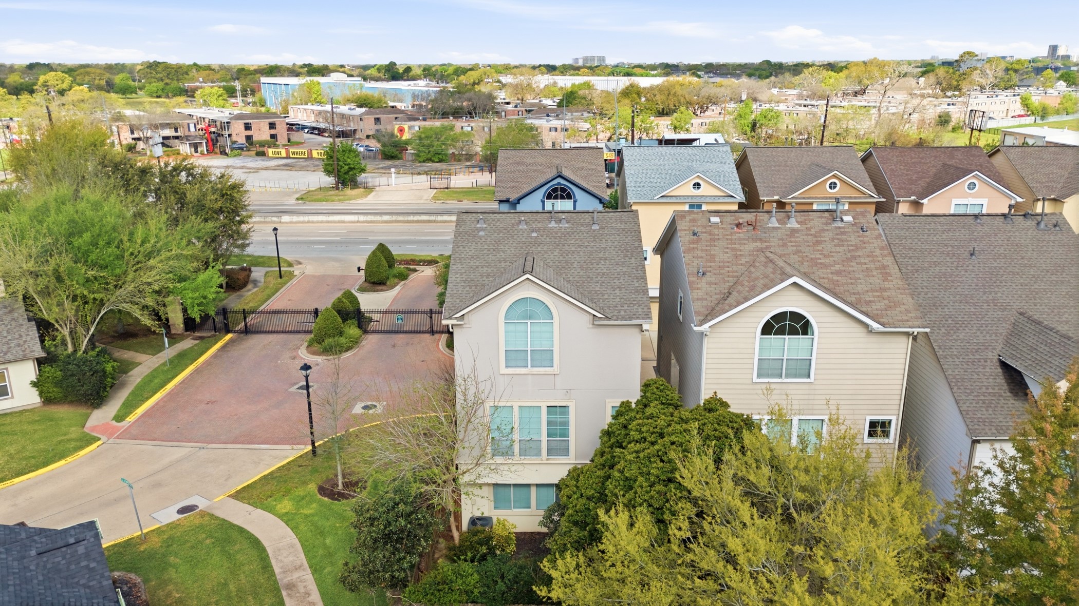 3002 Clearview Circle Houston, TX 77025 - Photo 28 of 43