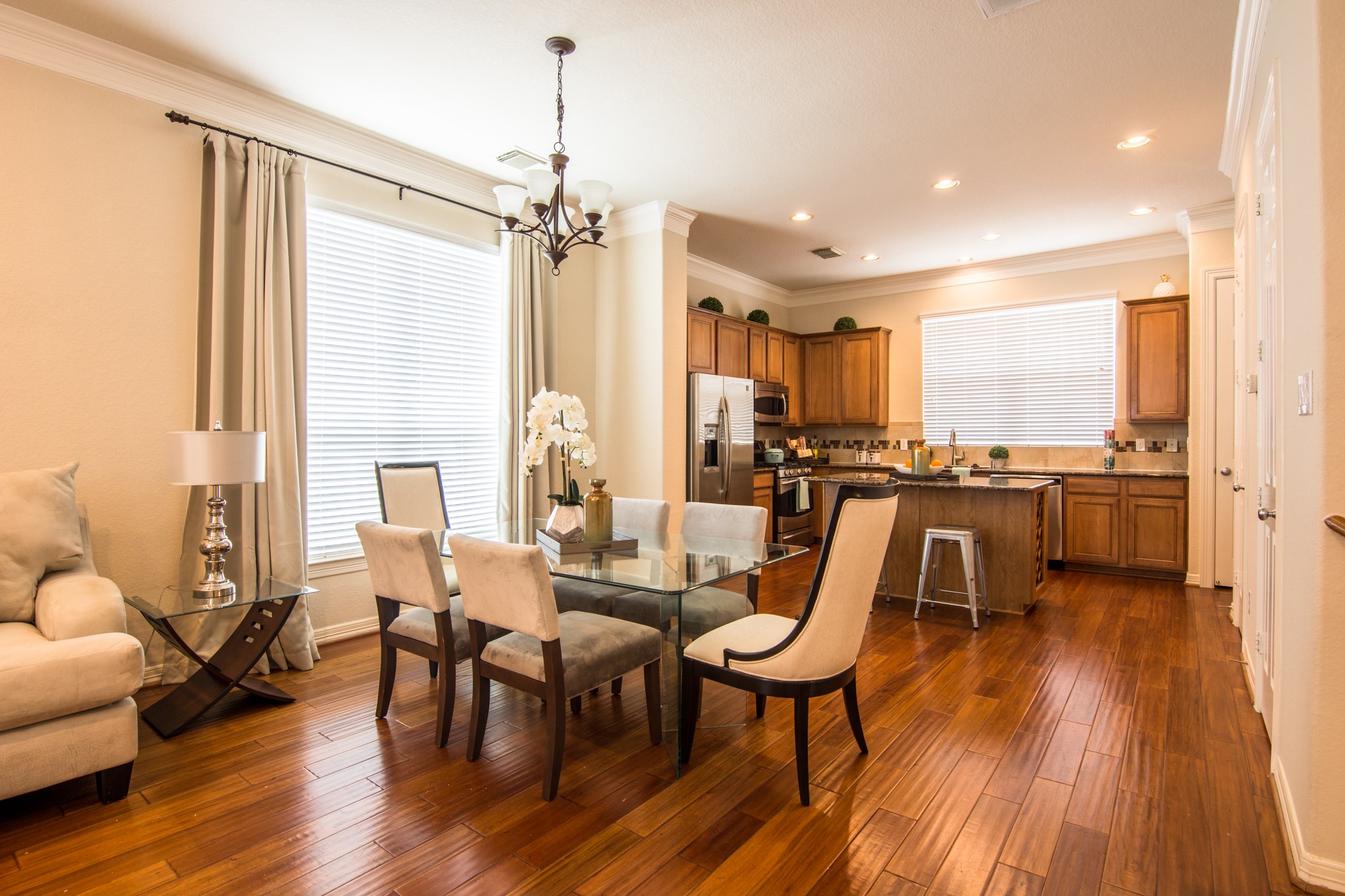 3002 Clearview Circle Houston, TX 77025 - Photo 8 of 43