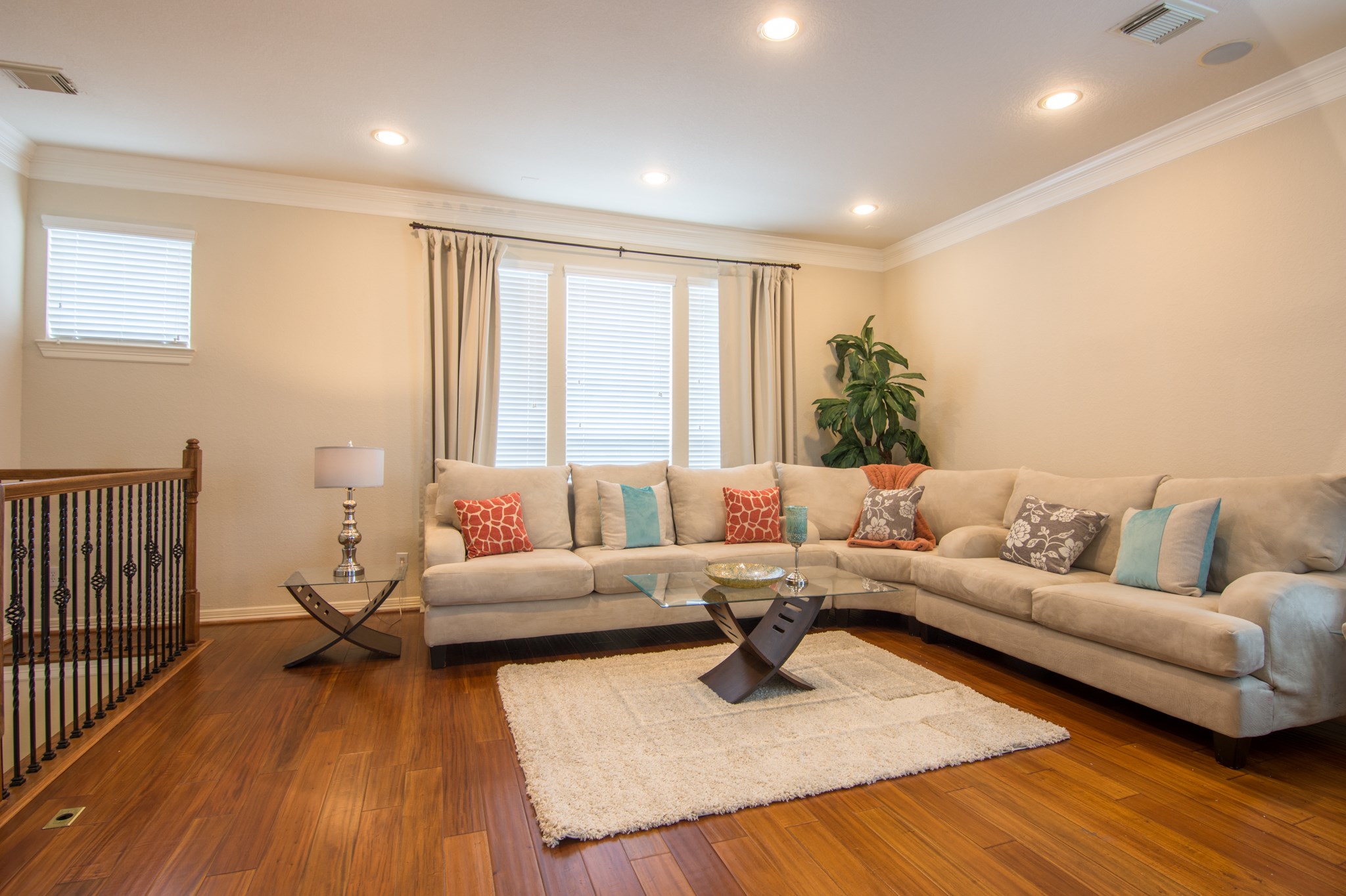 3002 Clearview Circle Houston, TX 77025 - Photo 9 of 43 Hardwood floors in 2nd floor