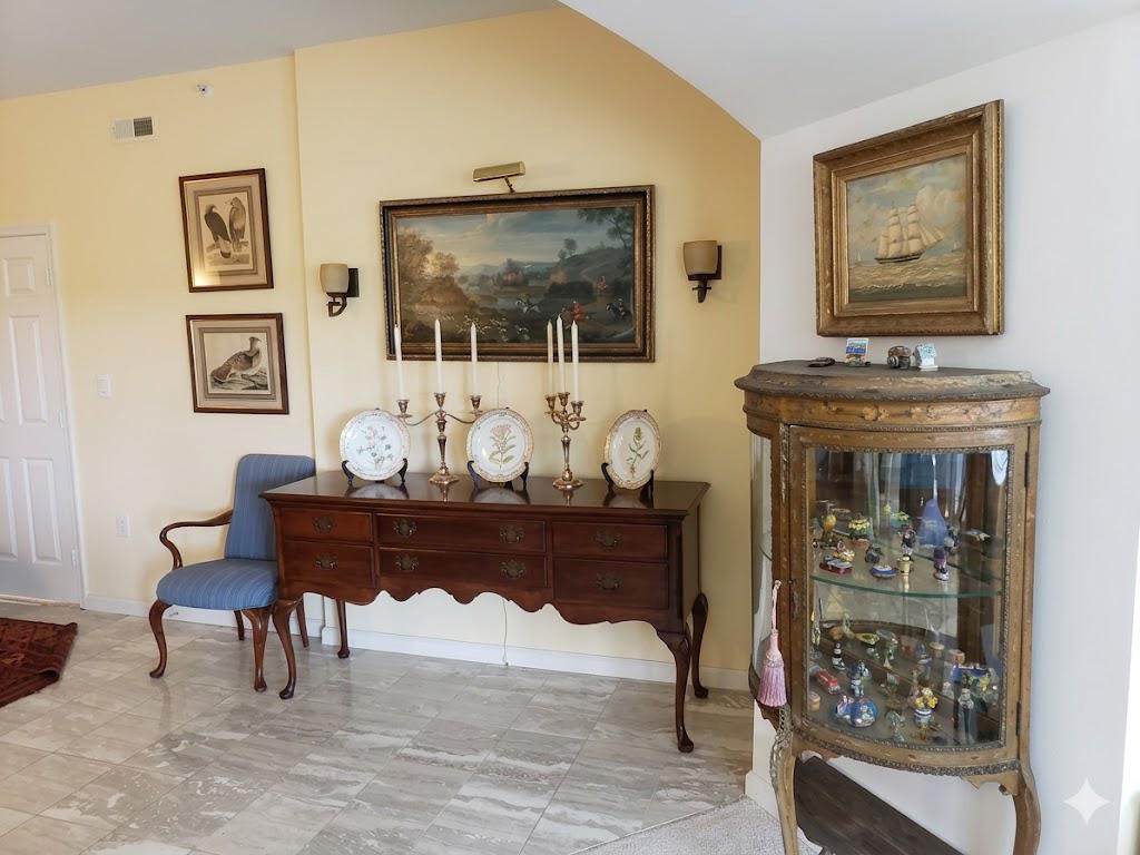 3801 Canterbury Road, Unit 716 Baltimore, MD 21218 - Photo 10 of 30 Dining Room