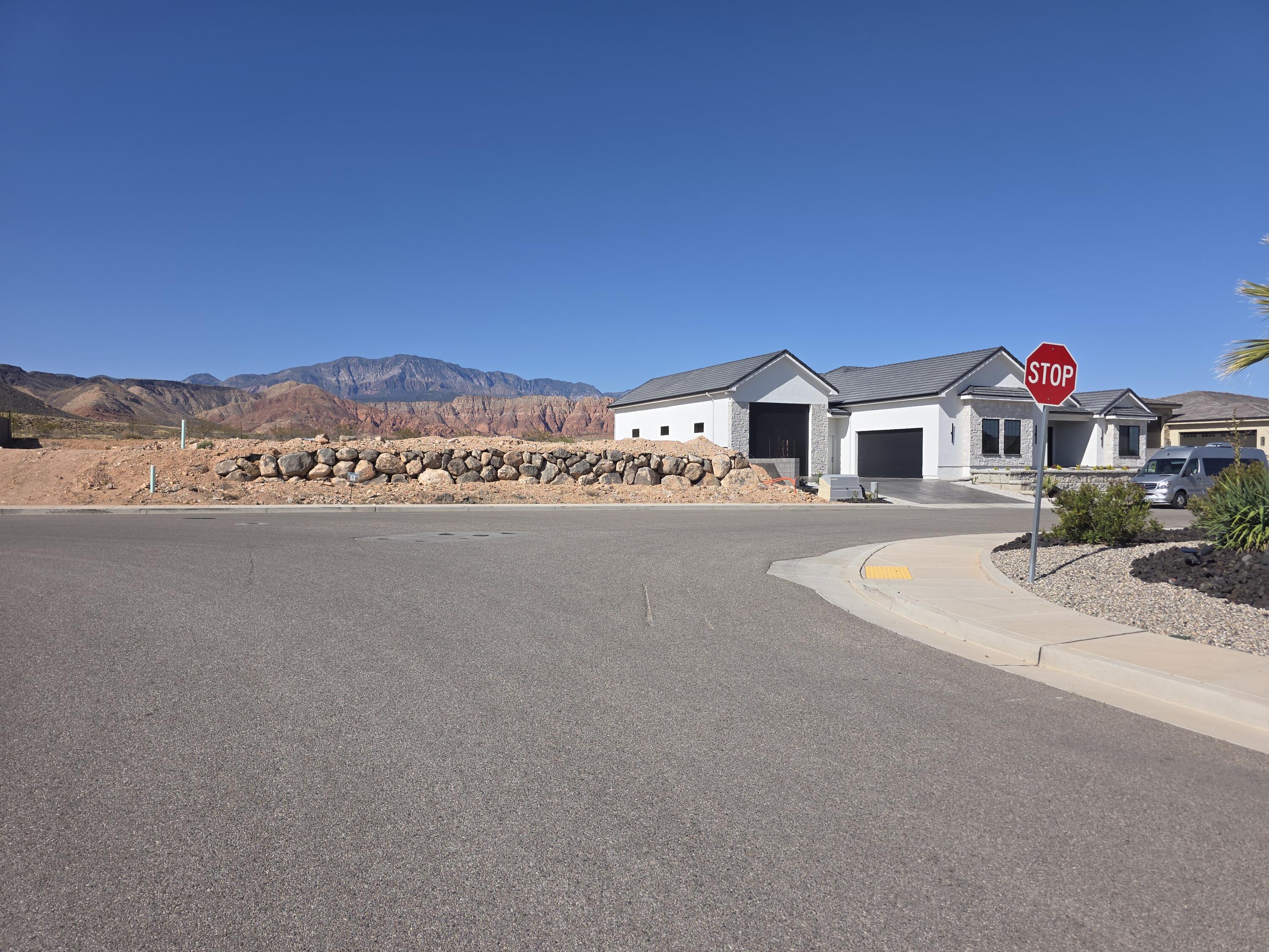 696 Scenario Street Washington, UT 84780 - Photo 3 of 4 20260417_163906 (1)