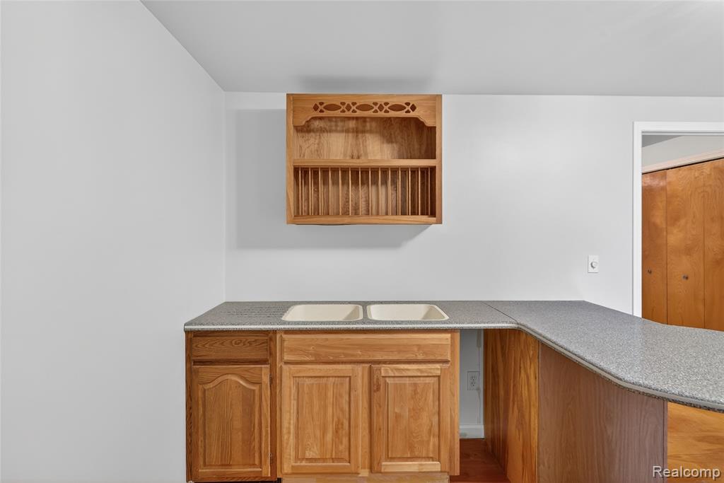 9624 Bridge Lake Road Clarkston, MI 48348 - Photo 16 of 70 Gallery Image 16