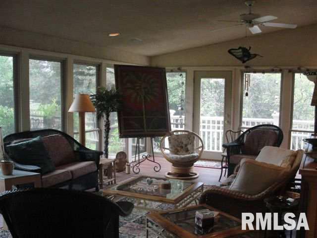6800 Jersey Ridge Road Davenport, IA 52807 - Photo 15 of 24 Gallery Image 15