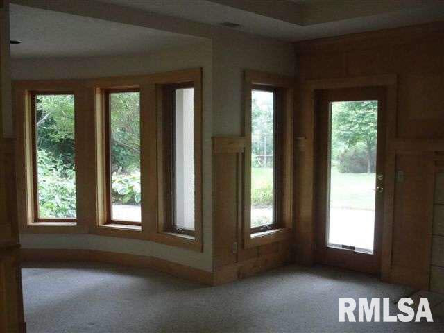 6800 Jersey Ridge Road Davenport, IA 52807 - Photo 17 of 24 Gallery Image 17