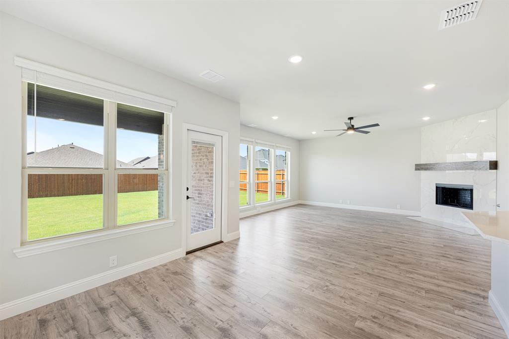 4409 Copper Point Drive Crowley, TX 76036 - Photo 15 of 40