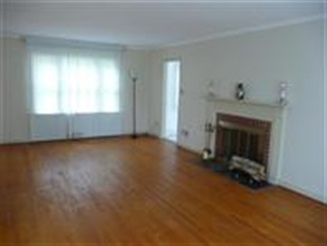 27 Clarendon Road Albany, NY 12203 - Photo 3 of 12 Photo 3