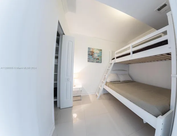 $5,000 | 5601 Collins Avenue, Unit 1206, Miami Beach, FL 33140