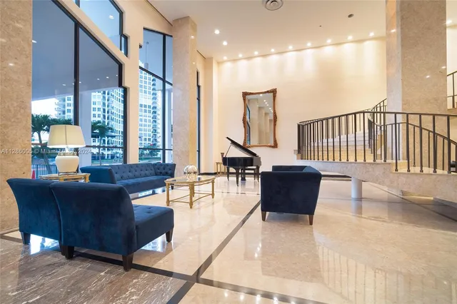 $5,000 | 5601 Collins Avenue, Unit 1206, Miami Beach, FL 33140