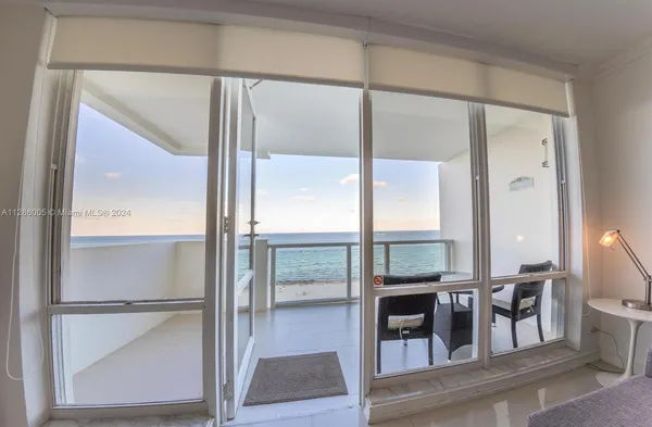 $5,000 | 5601 Collins Avenue, Unit 1206, Miami Beach, FL 33140