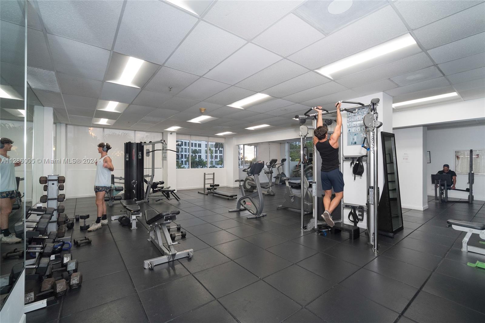 5601 Collins Avenue, Unit 1206 Miami Beach, FL 33140 - Photo 31 of 54