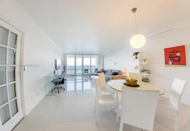 $5,000 | 5601 Collins Avenue, Unit 1206, Miami Beach, FL 33140