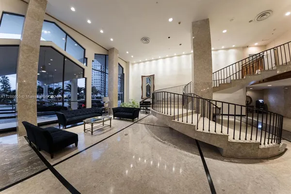 $5,000 | 5601 Collins Avenue, Unit 1206, Miami Beach, FL 33140