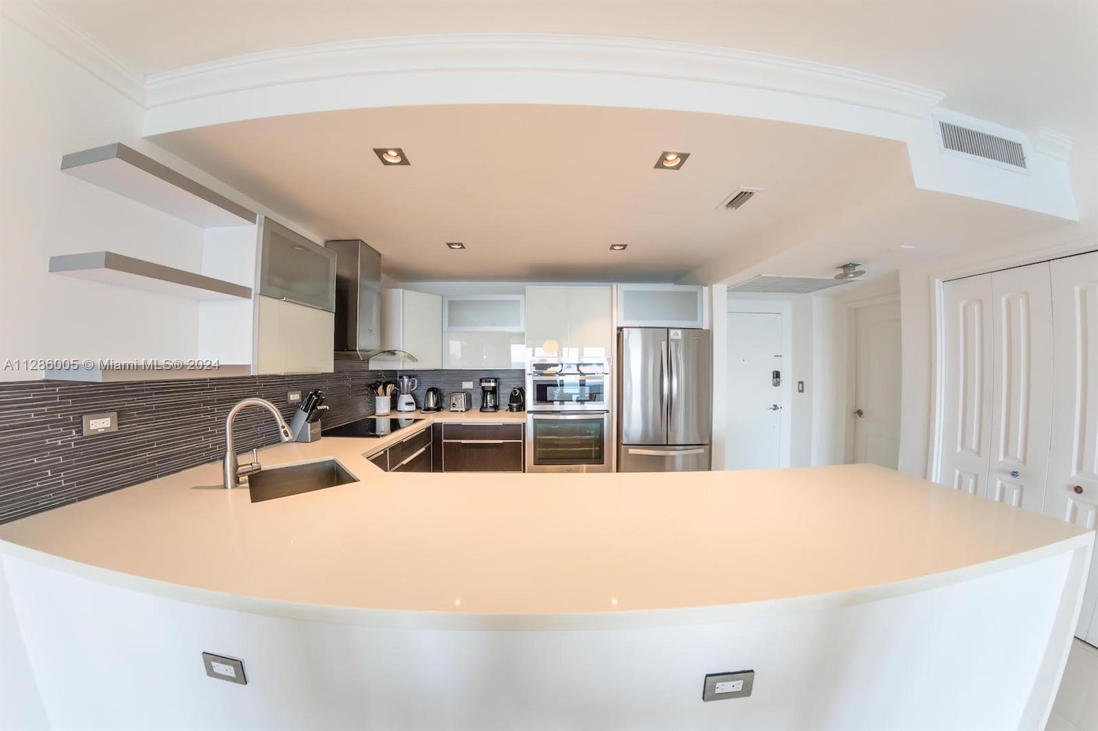 5601 Collins Avenue, Unit 1206 Miami Beach, FL 33140 - Photo 8 of 54