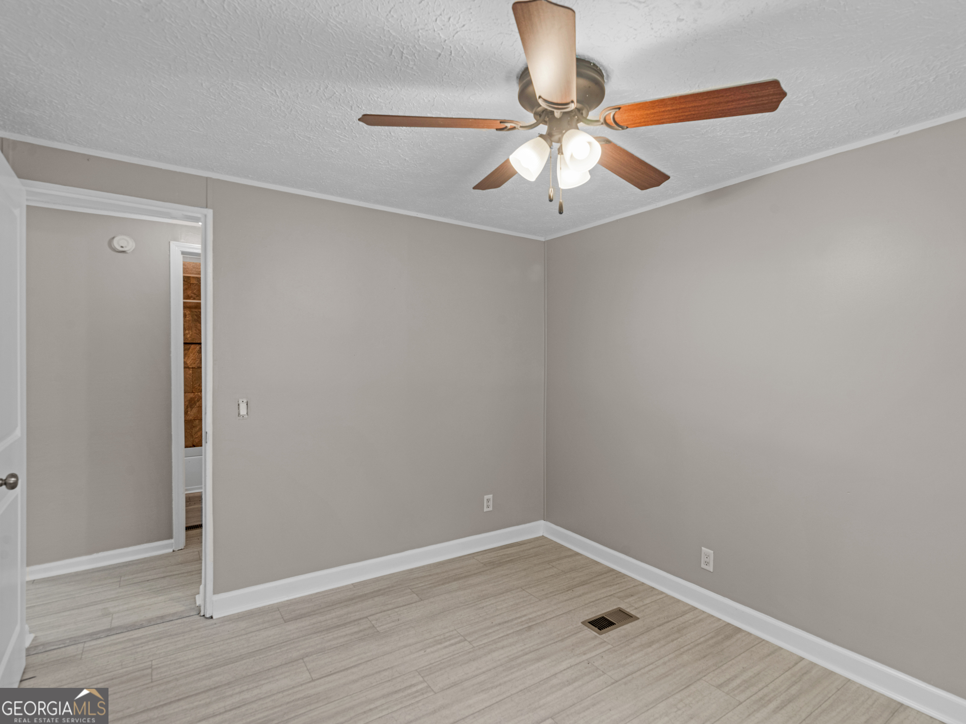 2321 North Walker's Mill Road Griffin, GA 30223 - Photo 16 of 49