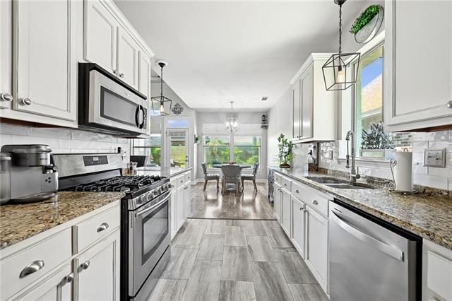 2384 Cours Carson Street Mandeville, LA 70448 - Photo 3 of 24